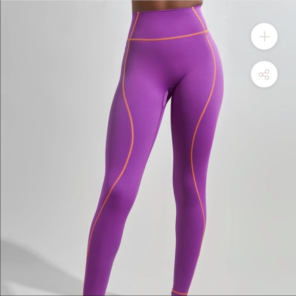 BuffBunny Loch Ness legging in Disturbia purple size M
